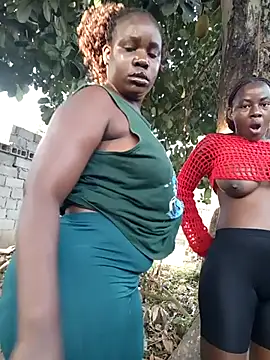 Snapshot of Broan_me chatting on December 3, 4:31 am Broan me online show from December 3, 4:31 am