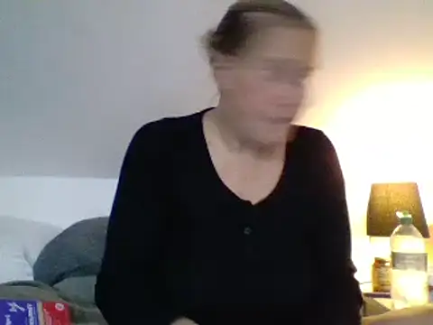 scrummymummy2 online show from September 14, 8:08 pm