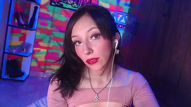 Snapshot of ScarlatSultry chatting on April 16, 12:33 am ScarlatSultry online show from April 16, 12:33 am