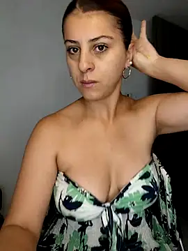 Snapshot of Nahiajhonson_ chatting on July 11, 11:24 am Nahiajhonson online show from July 11, 11:24 am