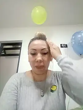 coral smitth online show from November 10, 4:17 pm