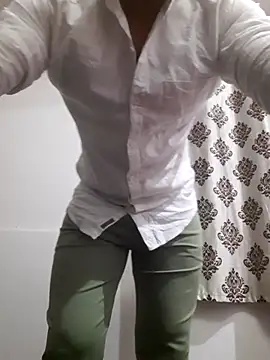 Guyinshortss online show from February 27, 8:20 pm