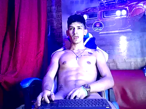 Snapshot of MasterSEX420 chatting on December 4, 4:54 am MasterSEX420 online show from December 4, 4:54 am