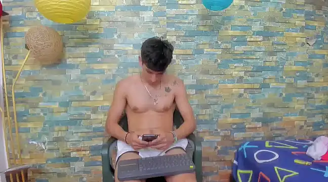 Snapshot of MasterSEX420 chatting on January 10, 6:28 pm MasterSEX420 online show from January 10, 6:28 pm