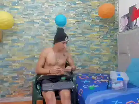 Snapshot of MasterSEX420 chatting on January 11, 7:59 pm MasterSEX420 online show from January 11, 7:59 pm