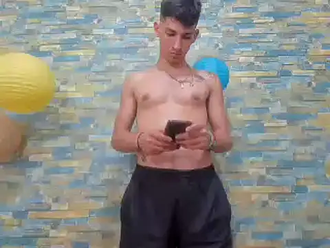 Snapshot of MasterSEX420 chatting on January 13, 5:02 pm MasterSEX420 online show from January 13, 5:02 pm