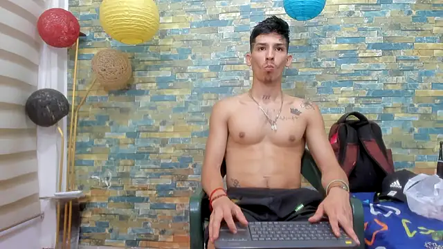 Snapshot of MasterSEX420 chatting on January 18, 4:10 pm MasterSEX420 online show from January 18, 4:10 pm