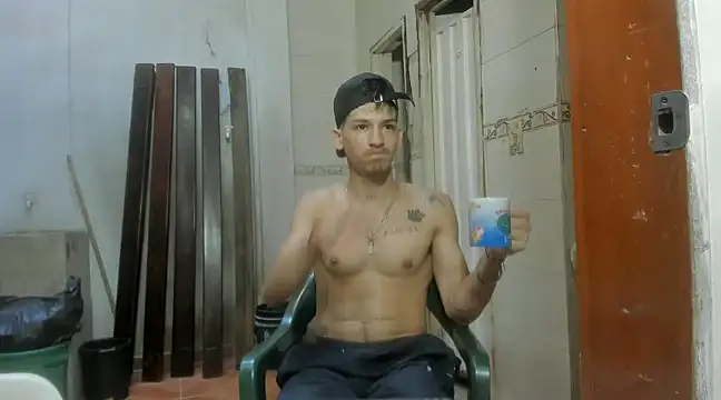 Snapshot of MasterSEX420 chatting on January 20, 12:39 pm MasterSEX420 online show from January 20, 12:39 pm