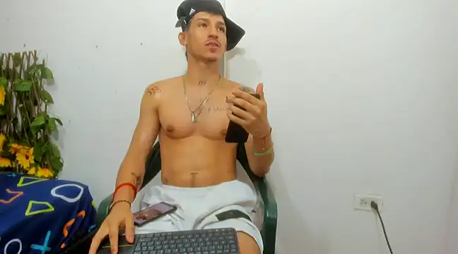 Snapshot of MasterSEX420 chatting on January 23, 3:54 pm MasterSEX420 online show from January 23, 3:54 pm