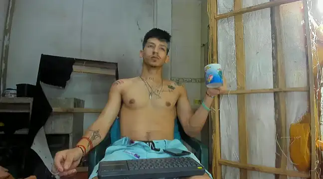 Snapshot of MasterSEX420 chatting on January 25, 11:34 am MasterSEX420 online show from January 25, 11:34 am