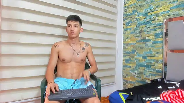 Snapshot of MasterSEX420 chatting on January 28, 7:10 pm MasterSEX420 online show from January 28, 7:10 pm