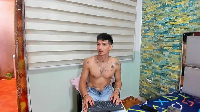 Snapshot of MasterSEX420 chatting on February 3, 6:49 pm MasterSEX420 online show from February 3, 6:49 pm