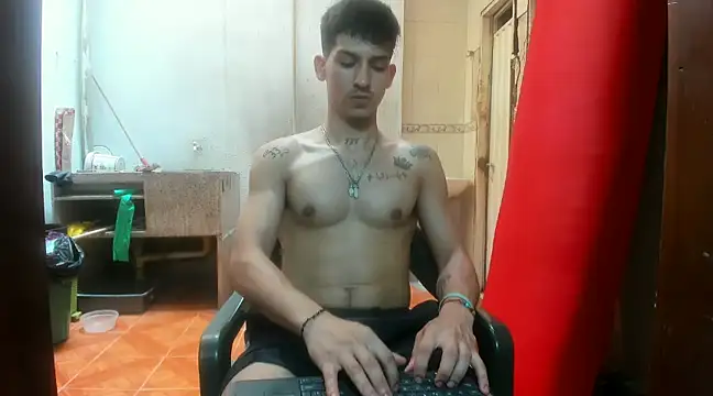 Snapshot of MasterSEX420 chatting on February 5, 4:47 pm MasterSEX420 online show from February 5, 4:47 pm