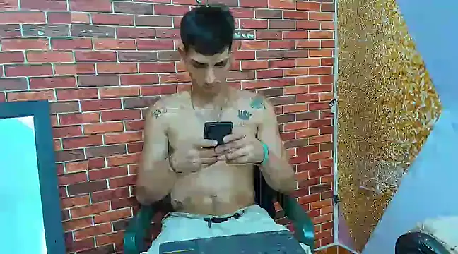 Snapshot of MasterSEX420 chatting on February 19, 12:22 pm MasterSEX420 online show from February 19, 12:22 pm