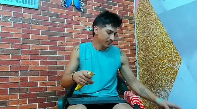 Snapshot of MasterSEX420 chatting on February 26, 4:03 pm MasterSEX420 online show from February 26, 4:03 pm