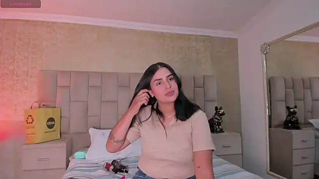 Snapshot of EmmaTorres_ chatting on January 17, 8:55 pm EmmaTorres online show from January 17, 8:55 pm