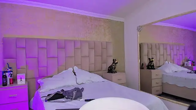 Snapshot of EmmaTorres_ chatting on January 25, 8:00 pm EmmaTorres online show from January 25, 8:00 pm