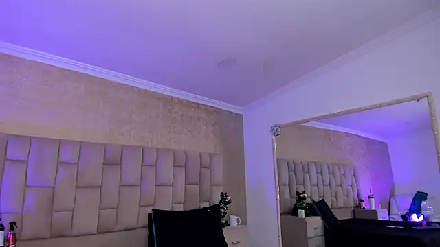 Snapshot of EmmaTorres_ chatting on February 4, 11:38 pm EmmaTorres online show from February 4, 11:38 pm