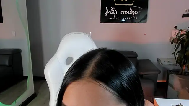 Snapshot of EmmaTorres_ chatting on February 16, 9:05 pm EmmaTorres online show from February 16, 9:05 pm