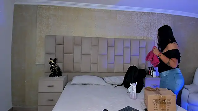 Snapshot of EmmaTorres_ chatting on March 12, 9:45 pm EmmaTorres online show from March 12, 9:45 pm