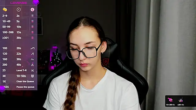 Snapshot of Sm0ly chatting on January 23, 2:33 am Sm0ly online show from January 23, 2:33 am