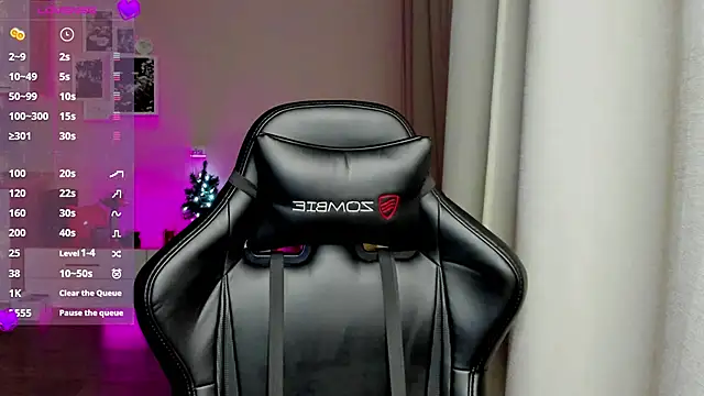 Snapshot of Sm0ly chatting on February 22, 1:00 am Sm0ly online show from February 22, 1:00 am