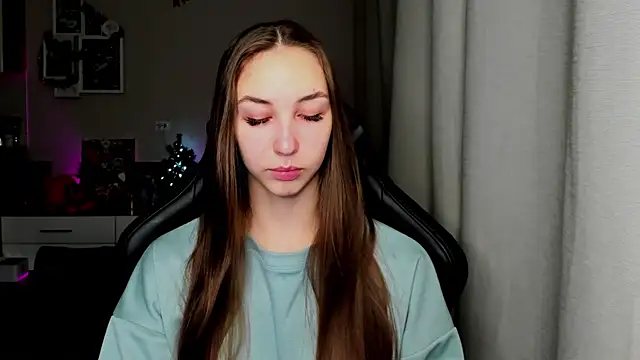 Snapshot of Sm0ly chatting on January 6, 2:37 am Sm0ly online show from January 6, 2:37 am