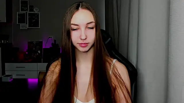 Snapshot of Sm0ly chatting on March 28, 2:00 am Sm0ly online show from March 28, 2:00 am