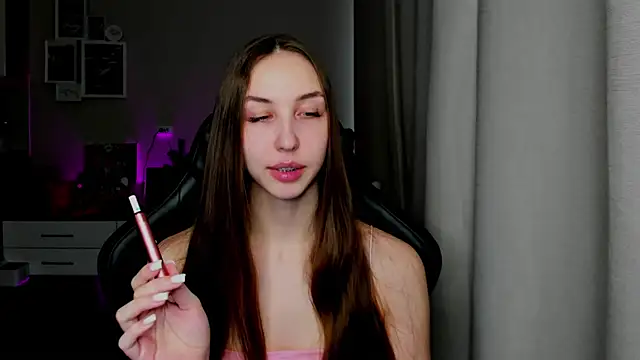 Snapshot of Sm0ly chatting on April 16, 2:12 am Sm0ly online show from April 16, 2:12 am