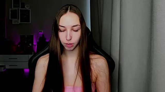 Snapshot of Sm0ly chatting on April 23, 2:13 am Sm0ly online show from April 23, 2:13 am
