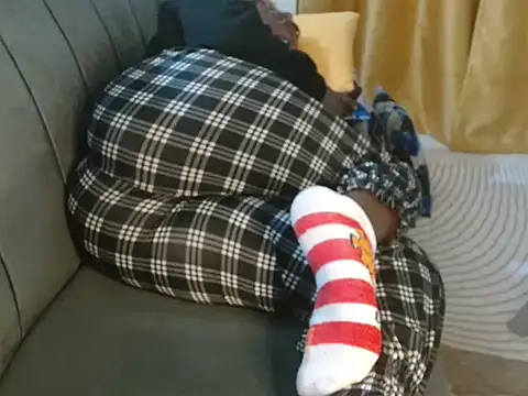 leslysexygirl online show from November 3, 5:09 am