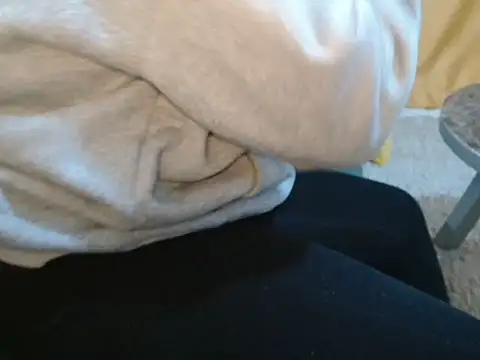 Snapshot of leslysexygirl chatting on May 19, 5:25 am leslysexygirl online show from May 19, 5:25 am