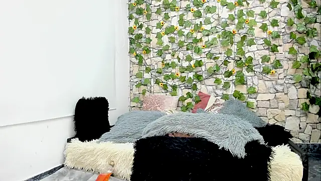 Pandora gu online show from December 13, 5:10 pm