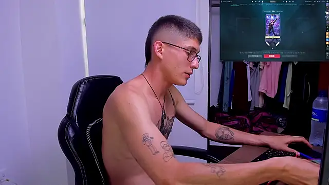 Snapshot of Jaack_str chatting on November 18, 9:30 pm Jaack str online show from November 18, 9:30 pm