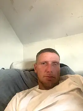 aaronmc311840 online show from October 15, 9:59 pm