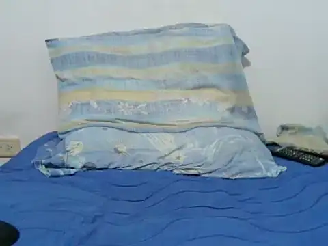 Snapshot of RIQUIRICHDICK chatting on January 7, 3:35 am RIQUIRICHDICK online show from January 7, 3:35 am