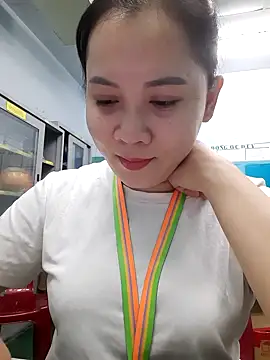 Benlla2802 online show from December 17, 3:28 pm