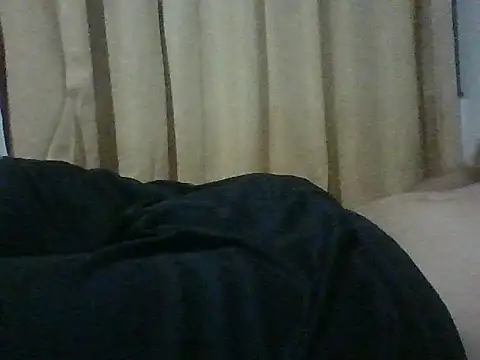 Snapshot of Juan2323hot chatting on November 13, 2:32 am Juan2323hot online show from November 13, 2:32 am