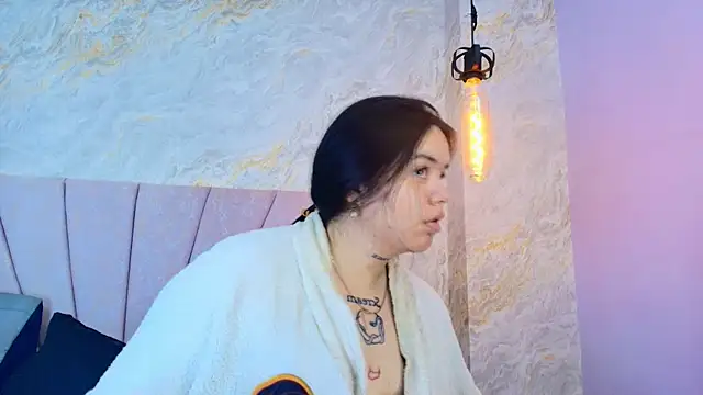 Snapshot of Mia_candy_0 chatting on July 12, 12:07 pm Mia candy 0 online show from July 12, 12:07 pm