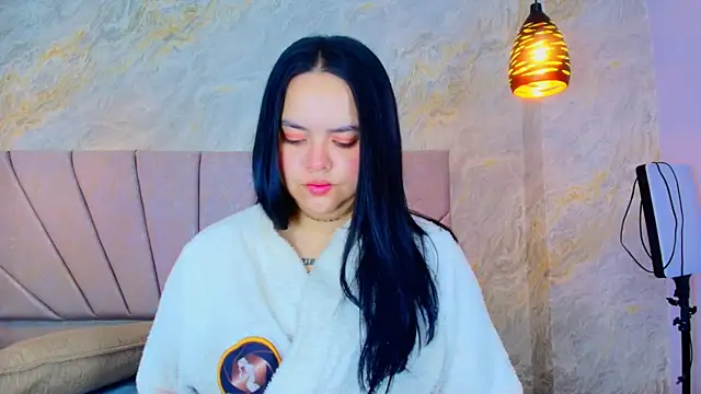 Snapshot of Mia_candy_0 chatting on July 31, 12:04 pm Mia candy 0 online show from July 31, 12:04 pm