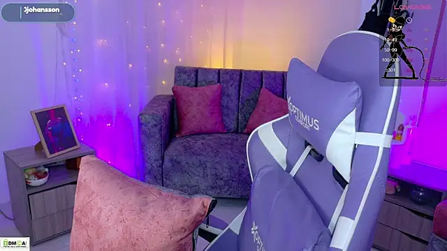 Snapshot of Miss_scarllet_ chatting on June 10, 1:10 pm Miss scarllet online show from June 10, 1:10 pm