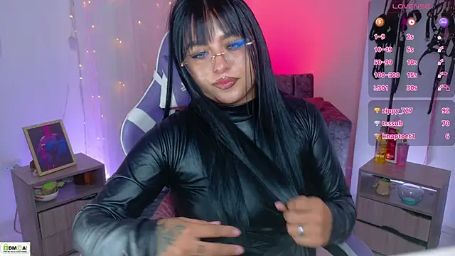 Miss scarllet  online show from July 28, 6:20 pm