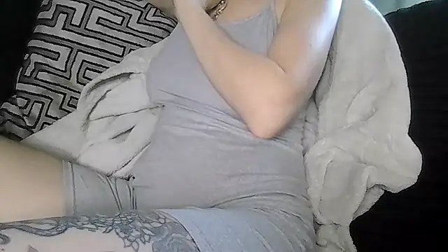 indie-rayne online show from June 23, 4:32 am