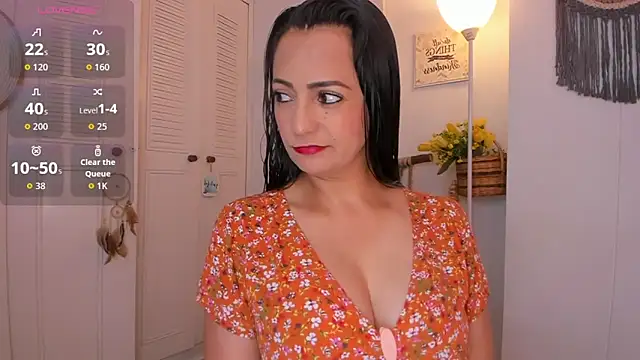anaruiz  online show from June 15, 5:37 pm