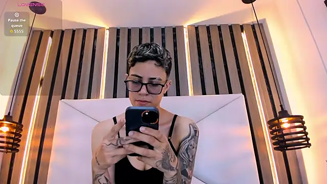 Cutie Shy  online show from March 3, 6:58 pm