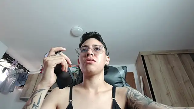 Snapshot of Cutie_Shy_ chatting on June 22, 1:08 pm Cutie Shy online show from June 22, 1:08 pm
