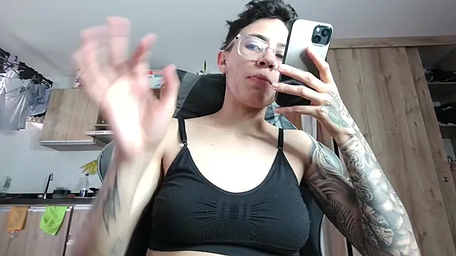 Snapshot of Cutie_Shy_ chatting on June 23, 12:58 pm Cutie Shy online show from June 23, 12:58 pm