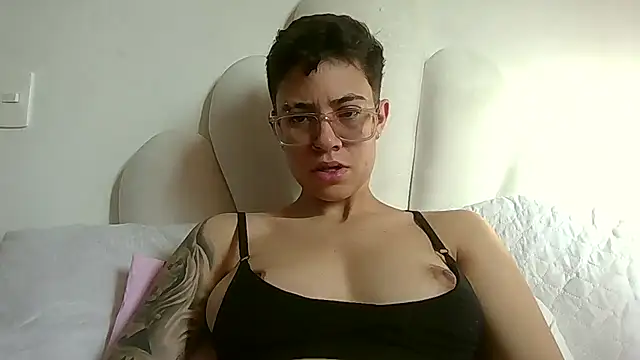 Snapshot of Cutie_Shy_ chatting on July 14, 12:55 pm Cutie Shy online show from July 14, 12:55 pm
