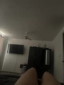 Snapshot of lolitalamasbonita01 chatting on March 8, 5:22 pm lolitalamasbonita01 online show from March 8, 5:22 pm