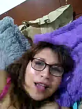 Snapshot of Kazsandraa chatting on February 4, 6:06 pm Kazsandraa online show from February 4, 6:06 pm